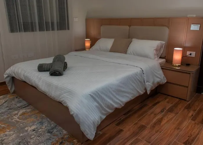Luxury 2 Bedroom Residence By A1 - 401